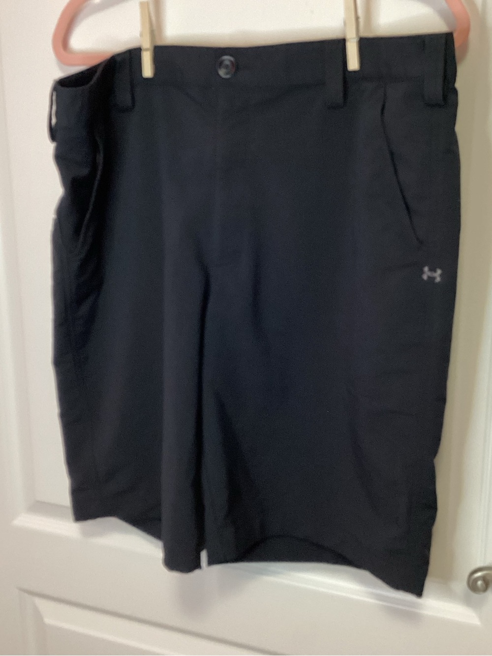 Under Armour Men's Black Athletic Golf Shorts